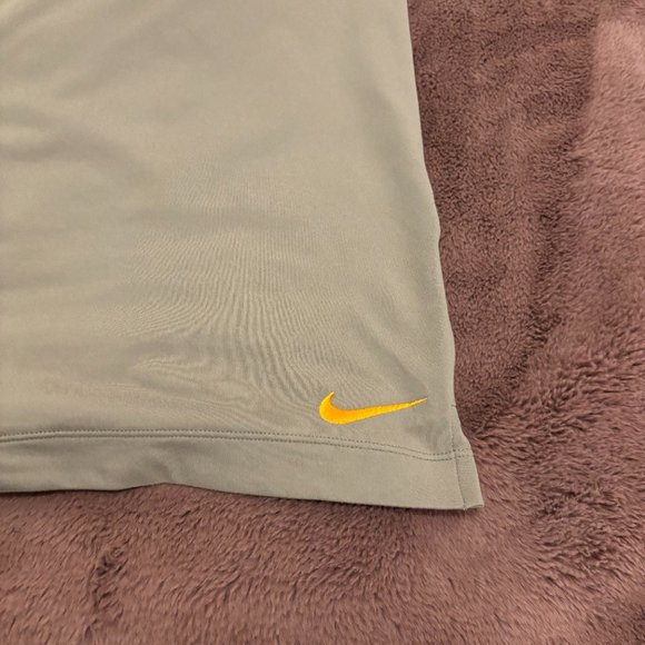 Nike Polo Shirt - Picture 3 of 5